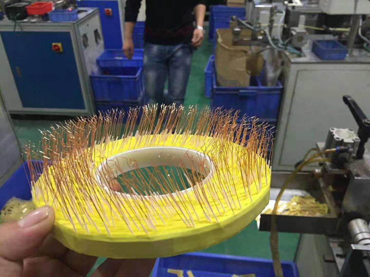 代理銅箔背膠、銅箔焊引線、銅箔穿套管、銅箔貼焊點、銅箔焊線、銅箔裁切等代加工工序 代理銅箔背膠、銅箔焊引線、銅箔穿套管、銅箔貼焊點、銅箔焊線、銅箔裁切等代加工工序